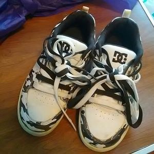 Camo print DC boys sneakers